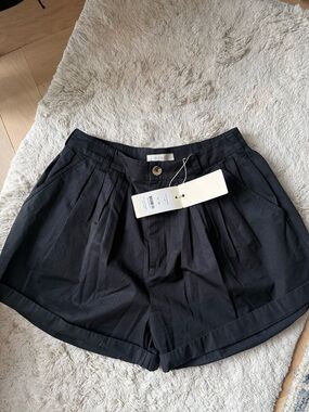 Doen Paige Black Pleated High-Rise Cotton Shorts